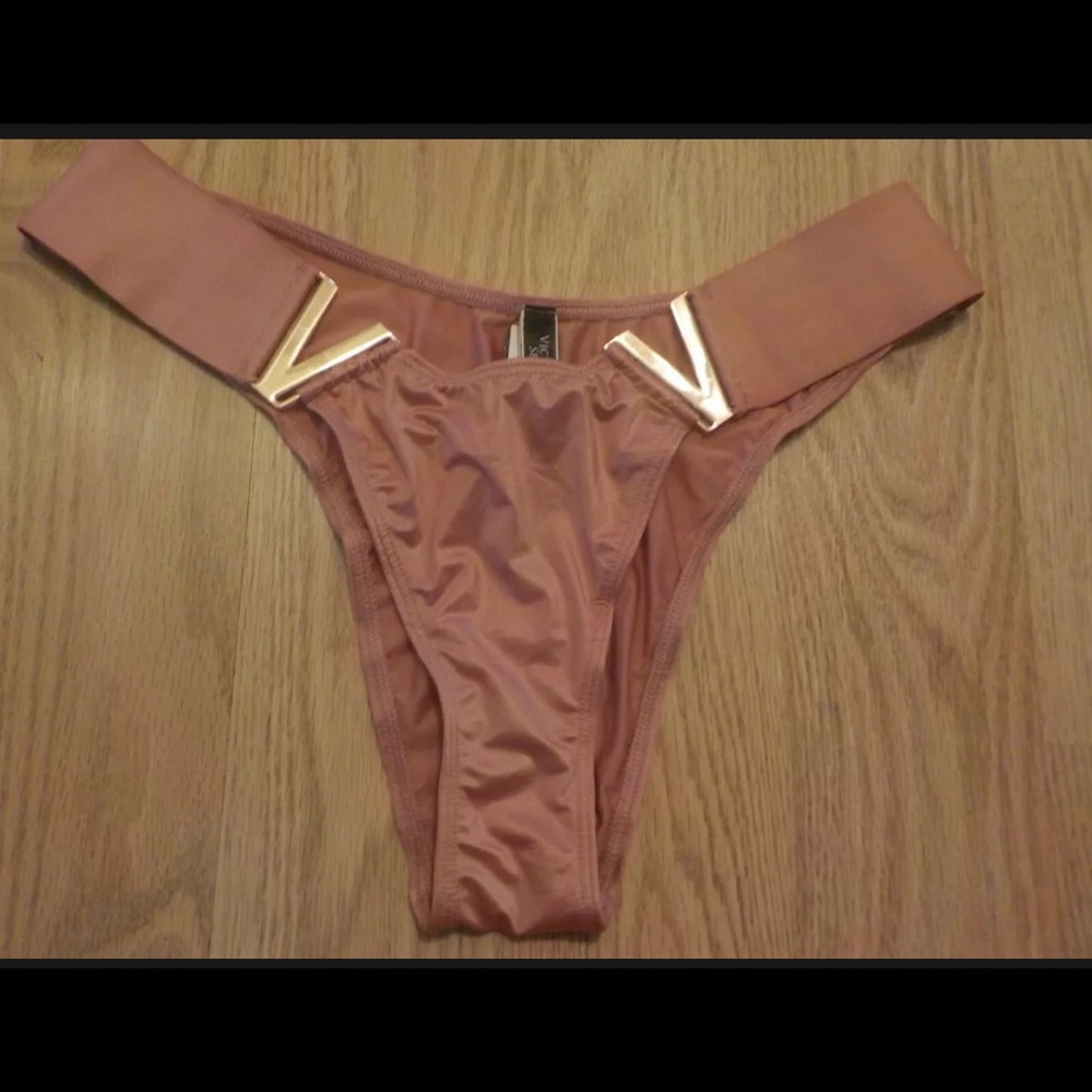 NEW VICTORIA’S SECRET VERY SEXY LARGE PINK/ORANGE COLOR BRAZILIAN PANTY